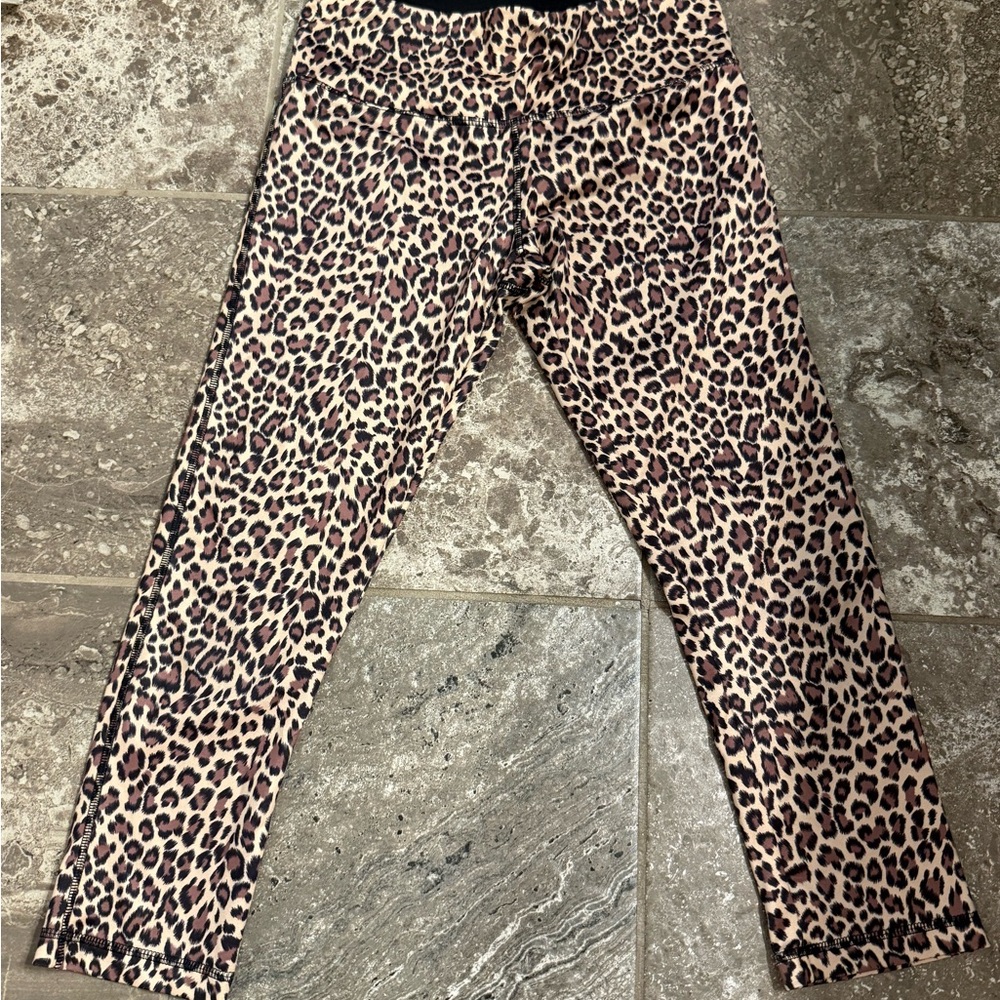 VOGO Leopard Print Leggings size small